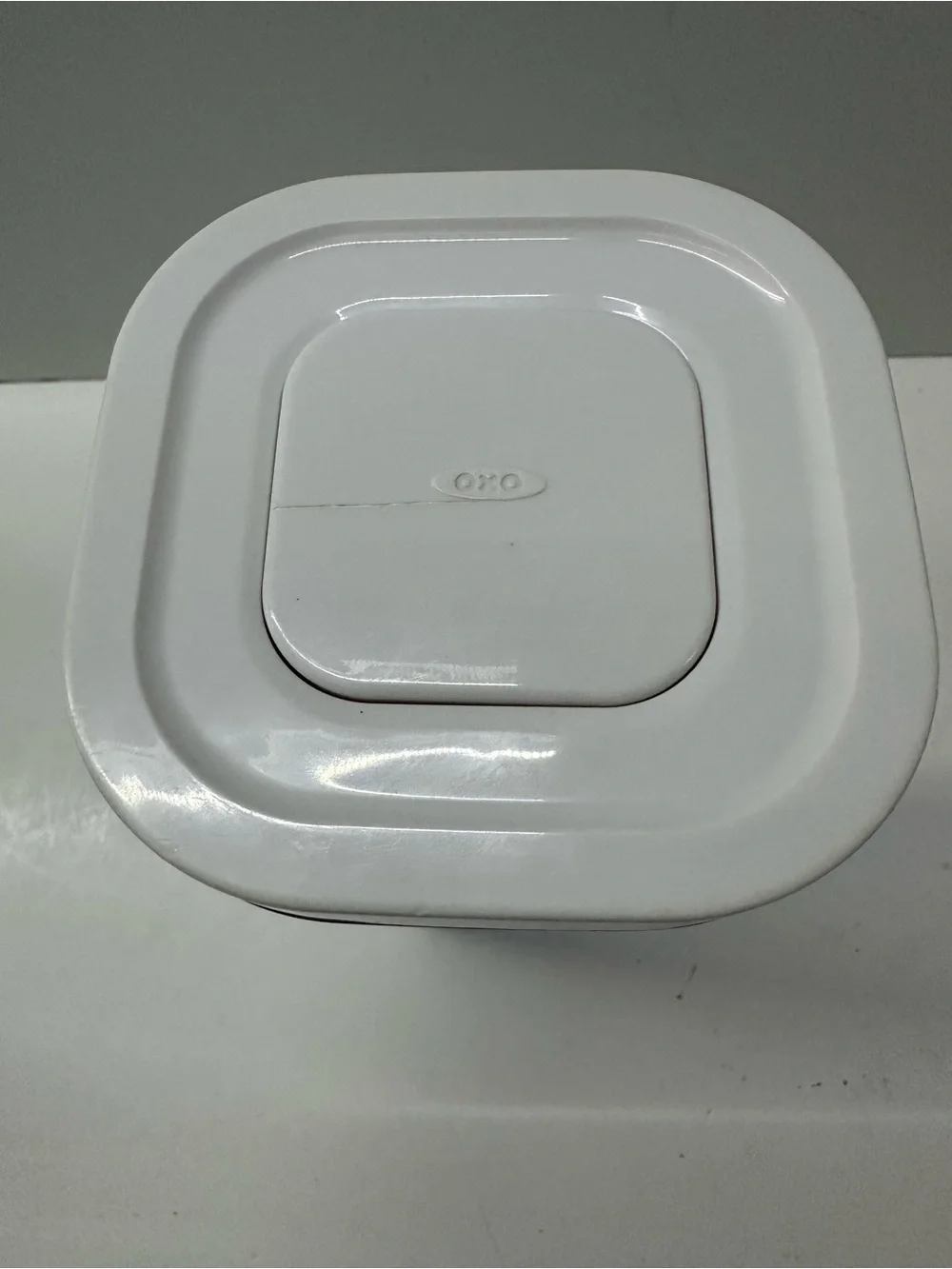 Oxo Pop Container Set of (2) 2.3 quart storage containers & (2) extra lids